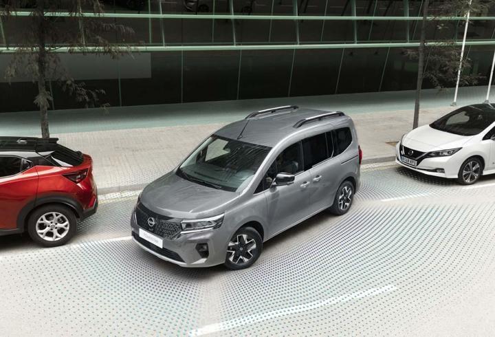 Yeni Nissan Townstar yollara çıktı