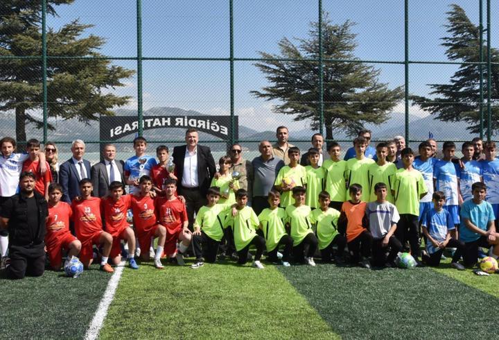 Eğirdir'de Ortaokul Futbol Turnuvası Heyecanı