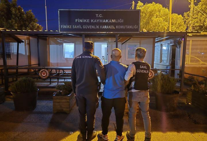 Kumluca'da göçmen kaçakçısı tutuklandı