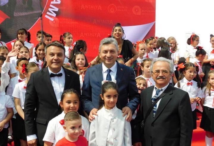 Minik kalplerden büyük konser 
