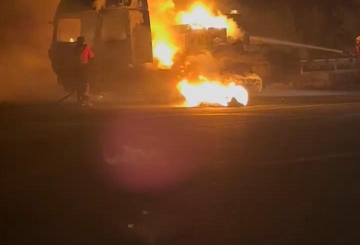 Elazığ'da TIR alev alev yandı: İşte o anlar