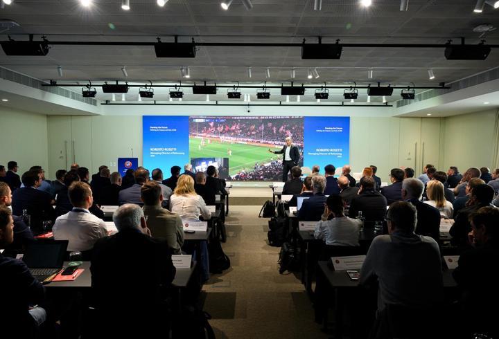 UEFA'dan VAR sempozyumu! Gündoğdu, TFF'yi temsil etti...