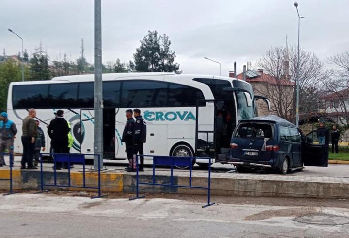 Isparta'da kaza: 1 ölü, 2 yaralı