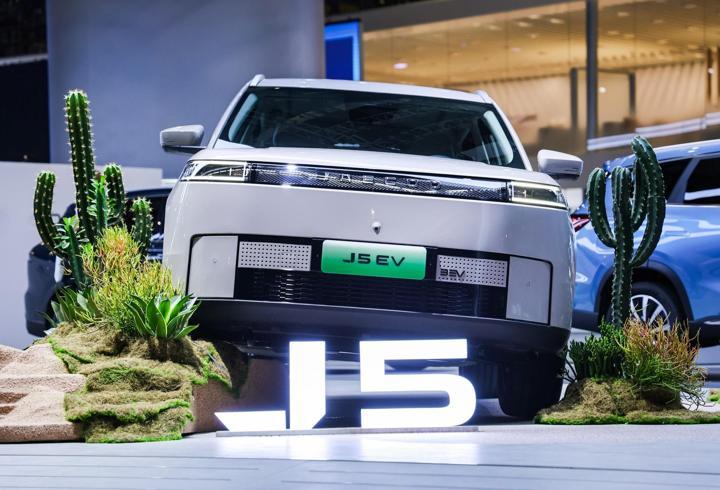 JAECOO'dan tam elektrikli SUV geldi