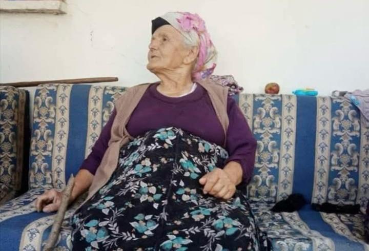 Dut ağacına çarpan patpattaki çifti ölüm ayırdı