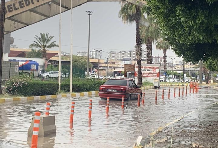 Adana'da Sağanak Yağışının Neden Olduğu Sel