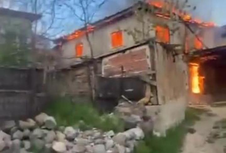 Karabük’te 2 katlı evde yangın