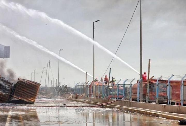 İran'da limandaki patlamada can kaybı 65'e yükseldi
