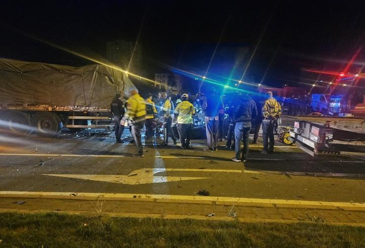 Kayseri'de TIR'a çarpan otomobilin sürücüsü öldü