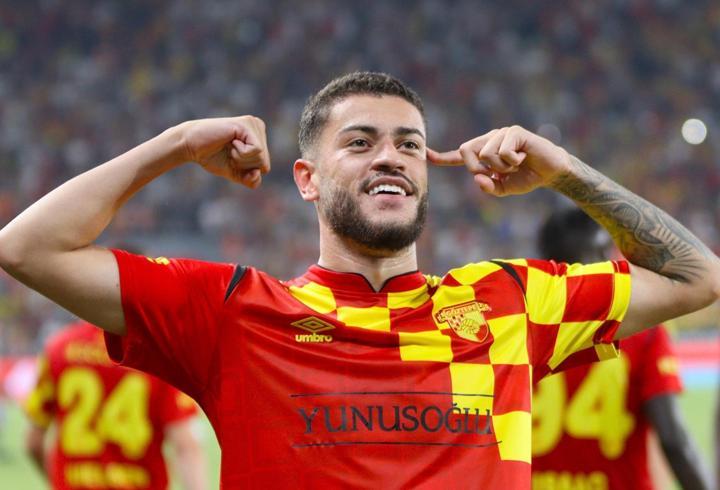 Göztepe'de Romulo'ya rekor teklif! Resmen açıklandı...