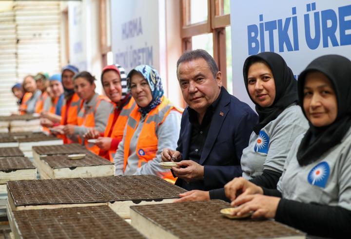 Başkan Böcek'ten 1 Mayıs mesajı
