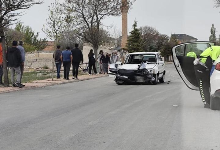 Otomobilin çarptığı elektrikli bisiklet sürücüsü öldü