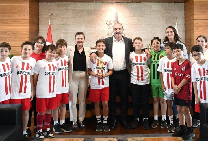 Başkan Kotan şampiyonları ağırladı
