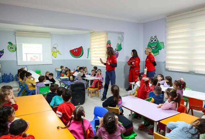 Efeler'de gündüz bakımevlerine kayıtlar başlıyor