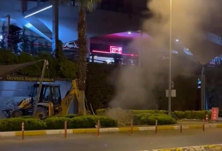Küçükçekmece'de Doğalgaz Kazası: Boru Hattı Hasar Gördü