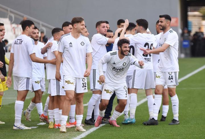 Altay'ın tesellisi gençler