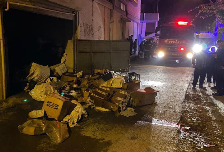 Bafra'da depoda çıkan yangın söndürüldü