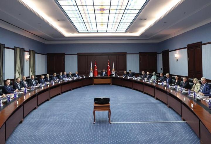 SON DAKİKA HABERİ: AK Parti MYK toplantısı sona erdi