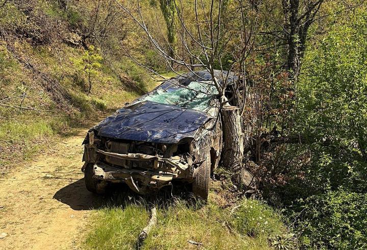 İzmir'de şarampole devrilen kamyonetteki 7 tarım işçisi yaralandı