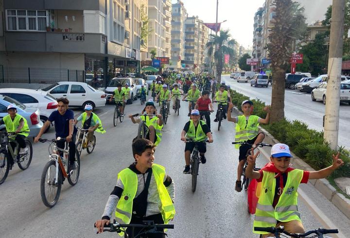 Silifke'de çocuklara bisiklet turu