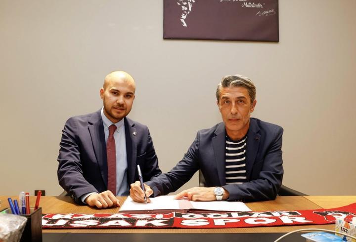 Uşakspor'da sportif direktörlük Karıklar'a emanet