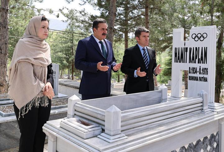 Amasya Valisi Bakan, Hamamözü'nde incelemelerde bulundu