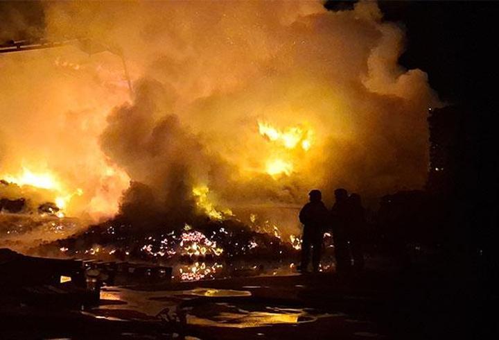 Bursa'da, palet fabrikasında yangın!
