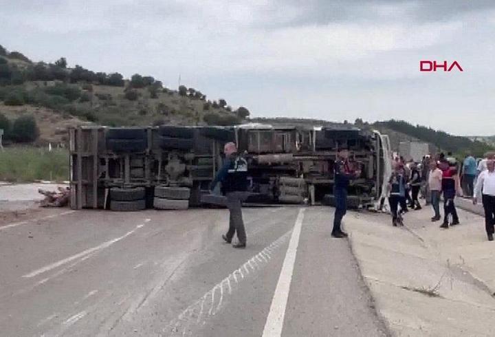 SON DAKİKA... Çanakkale’de zincirleme kaza: 8 ölü