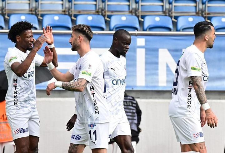 Kasımpaşa, Eyüpspor’dan 3 puanı 3 golle aldı
