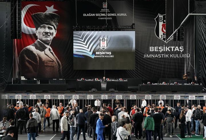 Beşiktaş başkanını seçiyor! Seçimli genel kurul başladı...
