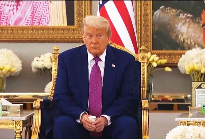 Trump Suudi Arabistan’da: Kahve krizi dikkat çekti