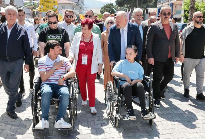Menemen’de sevgiye ve umuda engel yok