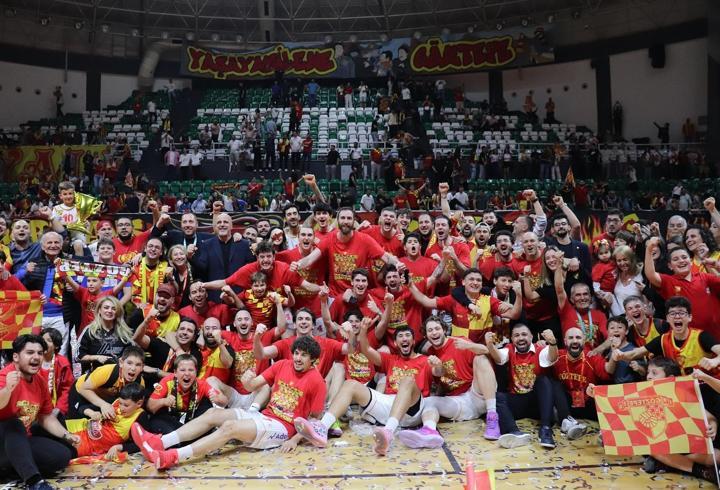 Göztepe'ye 100'üncü yılda üçüncü kupa