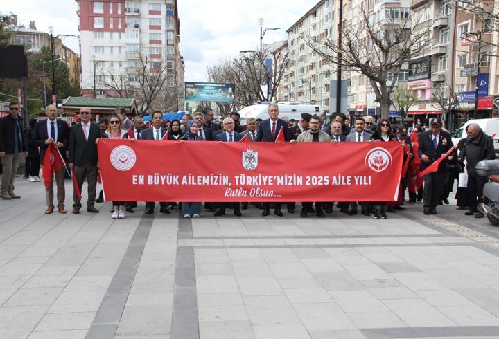 Sivas'ta 'Aile Günü Kortej Yürüyüşü'