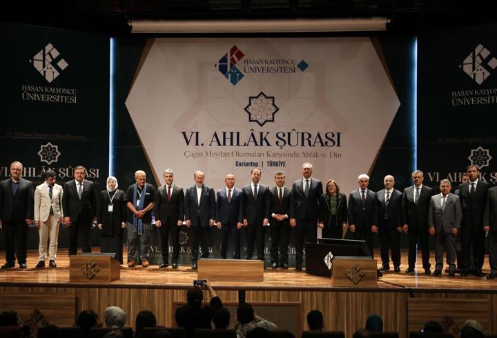 Gaziantep’te, ‘Ahlak Şurası’ başladı