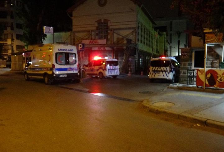 İzmir'de Silahlı Saldırı: Eğlence Mekanı İşletmecisi Yaralandı