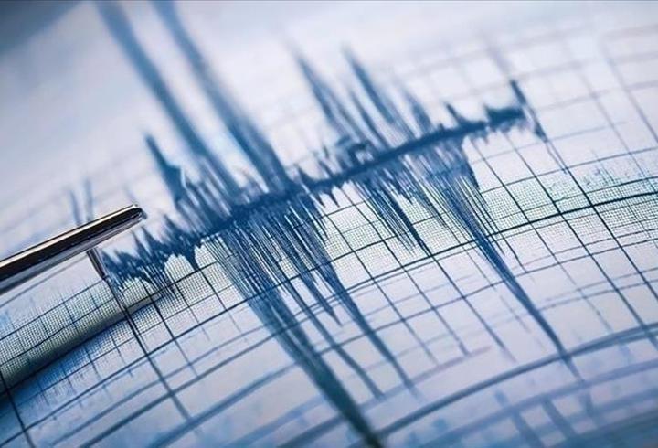 AFAD, Ege Denizi, Eğriboz'da 4.4. büyüklüğünde deprem meydana geldiğini duyurdu