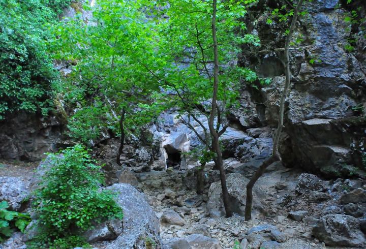 Manisa'da 'saklı kanyon' kurudu