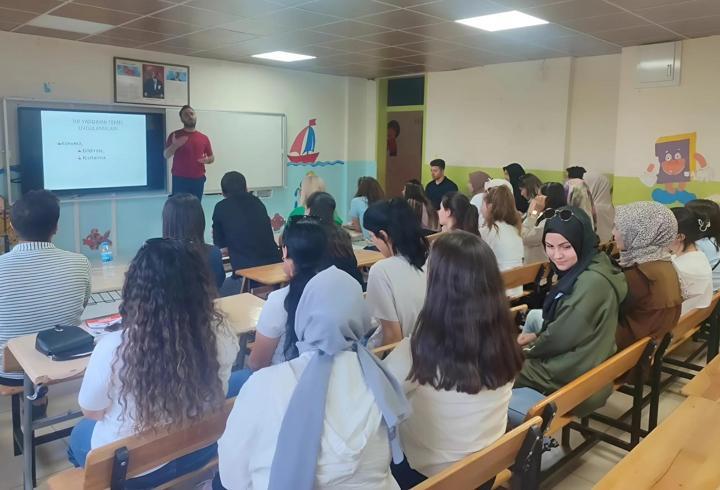Silopi'de, öğretmenlere yönelik ilk yardım eğitimi verildi