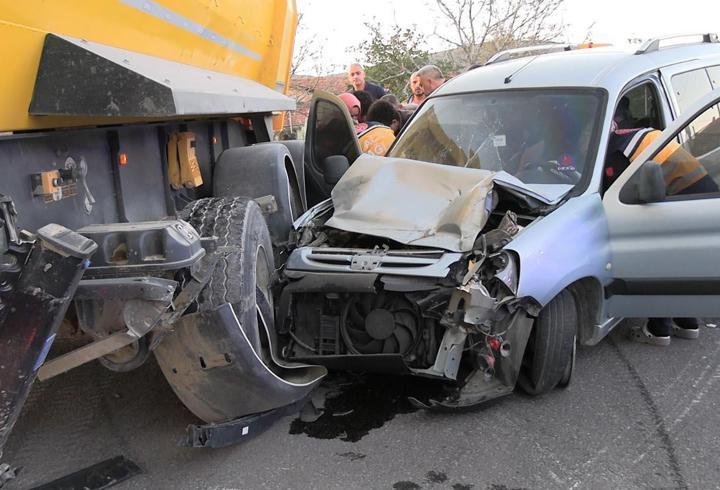 Kütahya'da Trafik Kazası: 5 Yaralı