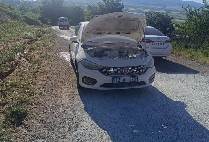 Bingöl'de Otomobilde Çıkan Yangın