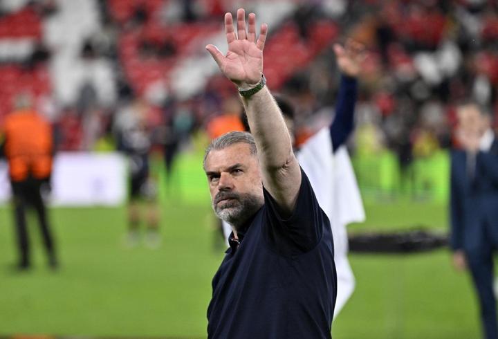 Fenerbahçe'yle adı anılan Postecoglou, Premier Lig'de kaldı