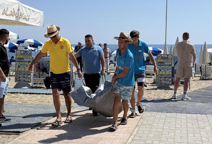 Antalya'da akıl almaz olay! Güneşlenirken hayatını kaybetti