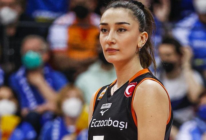 Eczacıbaşı'ndan Hande Baladın için resmi açıklama!