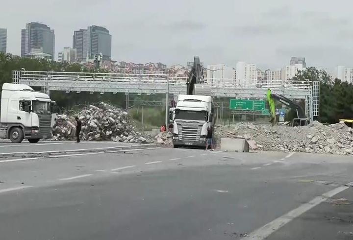 Avcılar gişelerinde yıkım çalışması