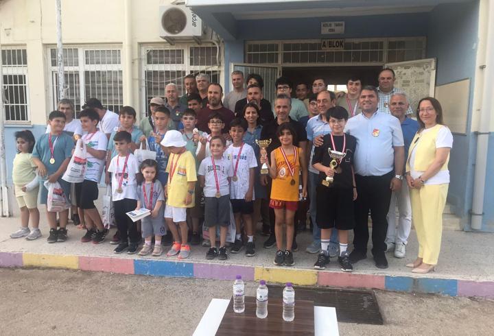 Kumluca'da düzenlenen hızlı satranç turnuvası sona erdi