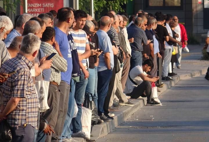 Toplu sözleşmede anlaşma sağlanamadı: İzmir’de grev başladı