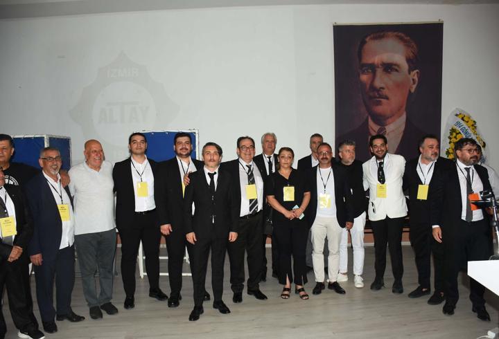 Altay'da yeni yönetim masada terleyecek