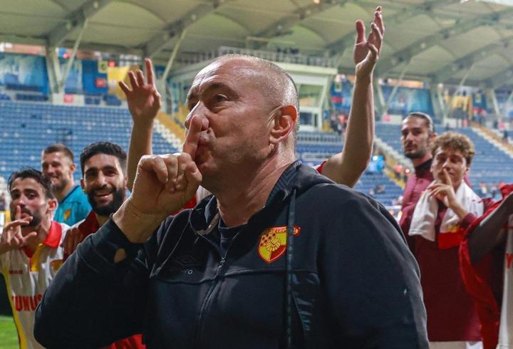 Göztepe, Süper Lig'i galibiyetle noktaladı! Romulo, taraftarlarla vedalaştı...