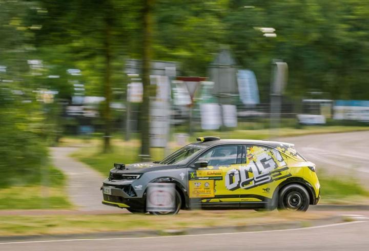 Opel Mokka GSE Rally Elektrikli yolda